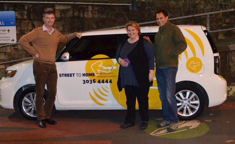 Minister for Housing Tim Mander heading out with Micah Projects' Street to Home team, <br />6 August 2013.